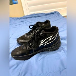 Lamelo ball basketball sneakers size 8.5